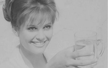 Claudia Cardinale in Fellini's 8½