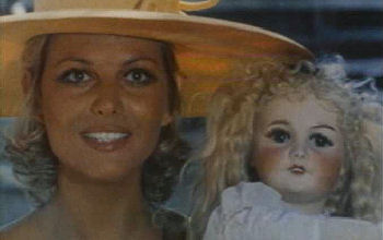 Claudia Cardinale in Popsy Pop