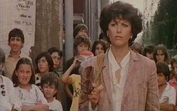 Claudia Cardinale in Si Salvi Chi Vuole